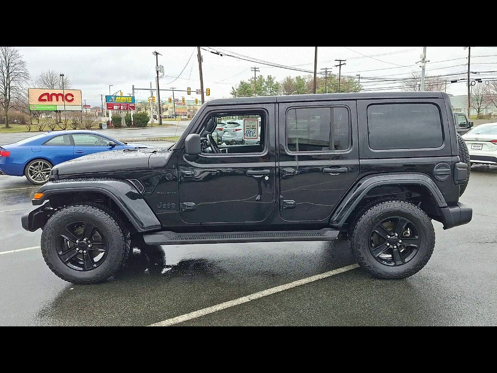 2022 Jeep Wrangler Unlimited Sahara Altitude