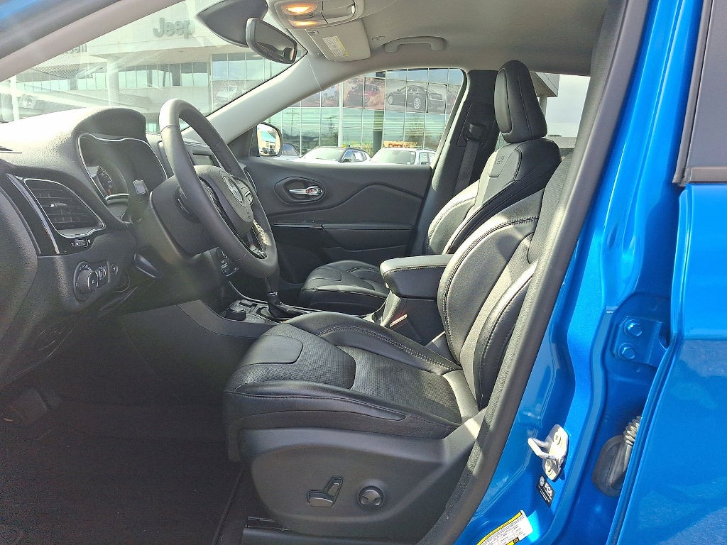 2023 Jeep Cherokee Altitude Lux