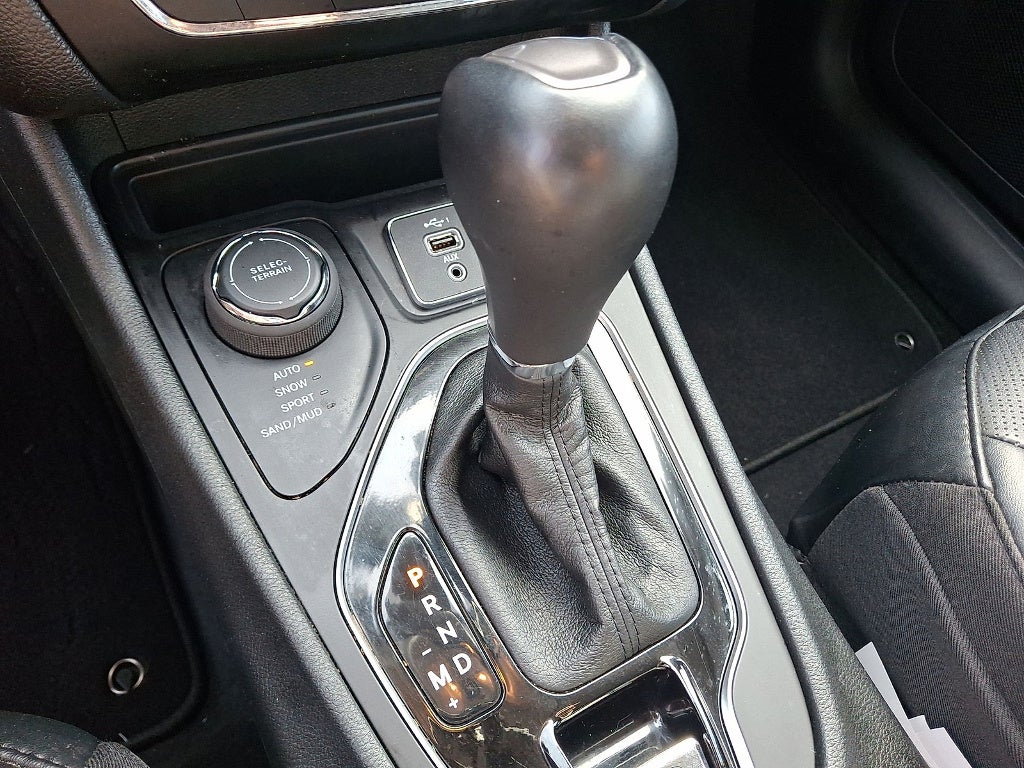 2023 Jeep Cherokee Altitude Lux