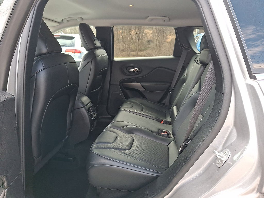 2022 Jeep Cherokee Latitude Lux