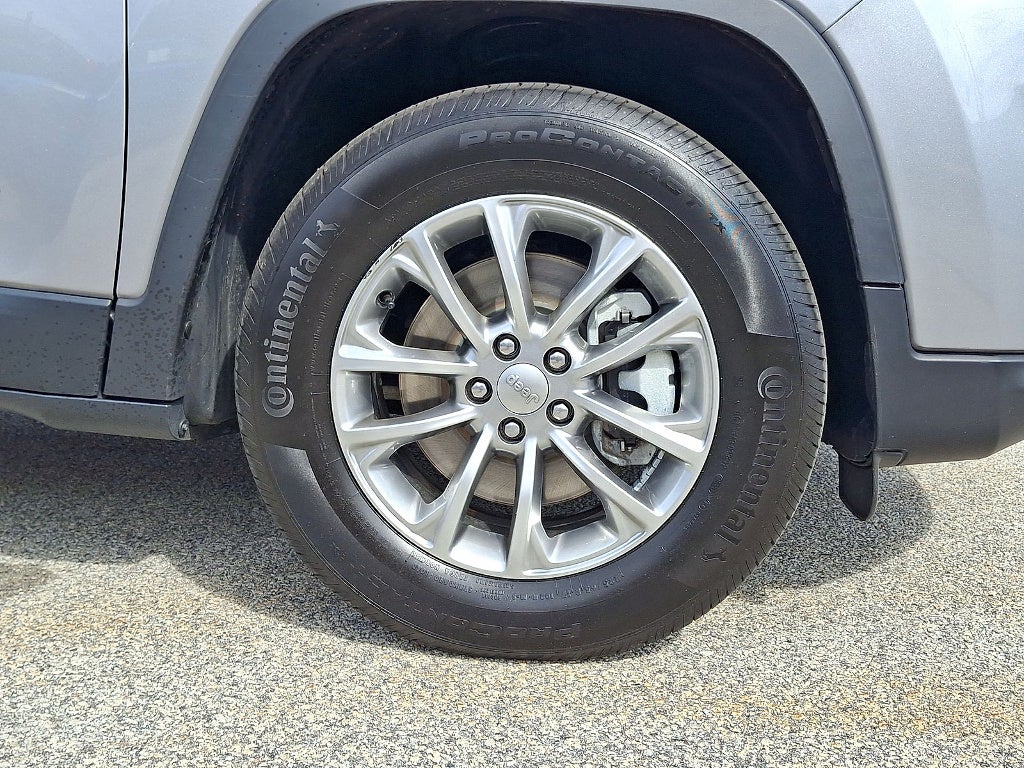 2022 Jeep Cherokee Latitude Lux