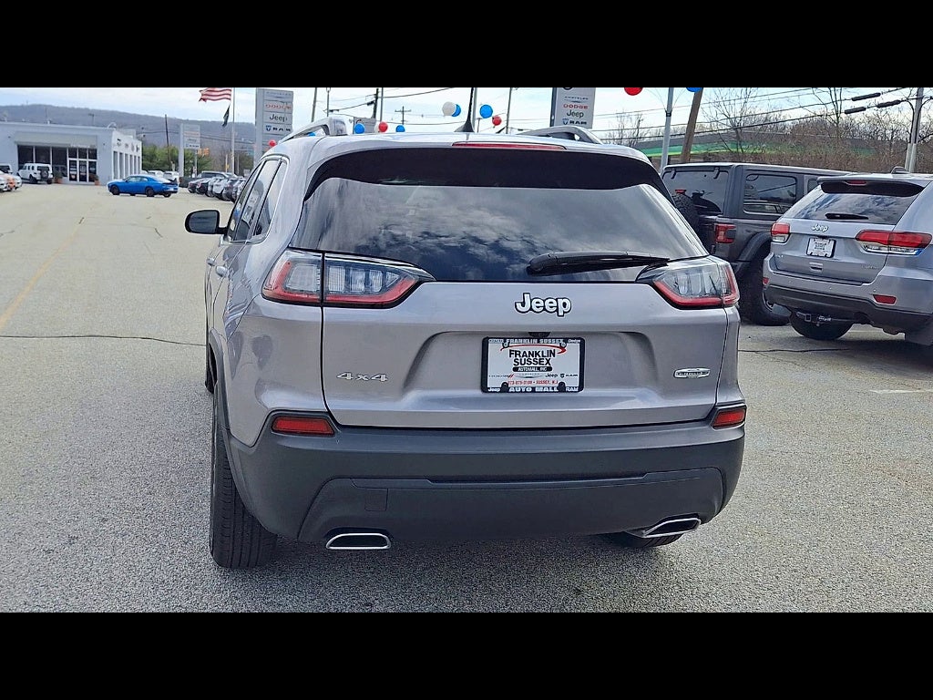 2022 Jeep Cherokee Latitude Lux
