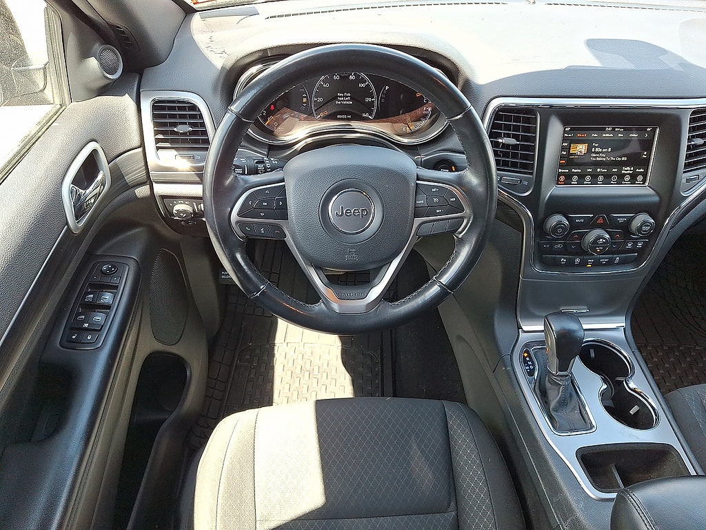 2020 Jeep Grand Cherokee Laredo E