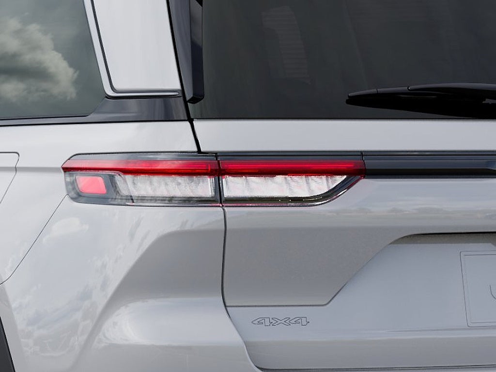 2026 Jeep Grand Cherokee 85th Anniversary Edition