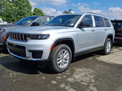 2025 Jeep Grand Cherokee Laredo X 4x4