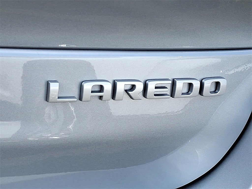 2025 Jeep Grand Cherokee Laredo X 4x4