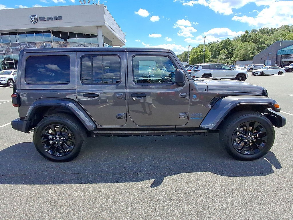 2025 Jeep Wrangler 4xe Sahara 4xe