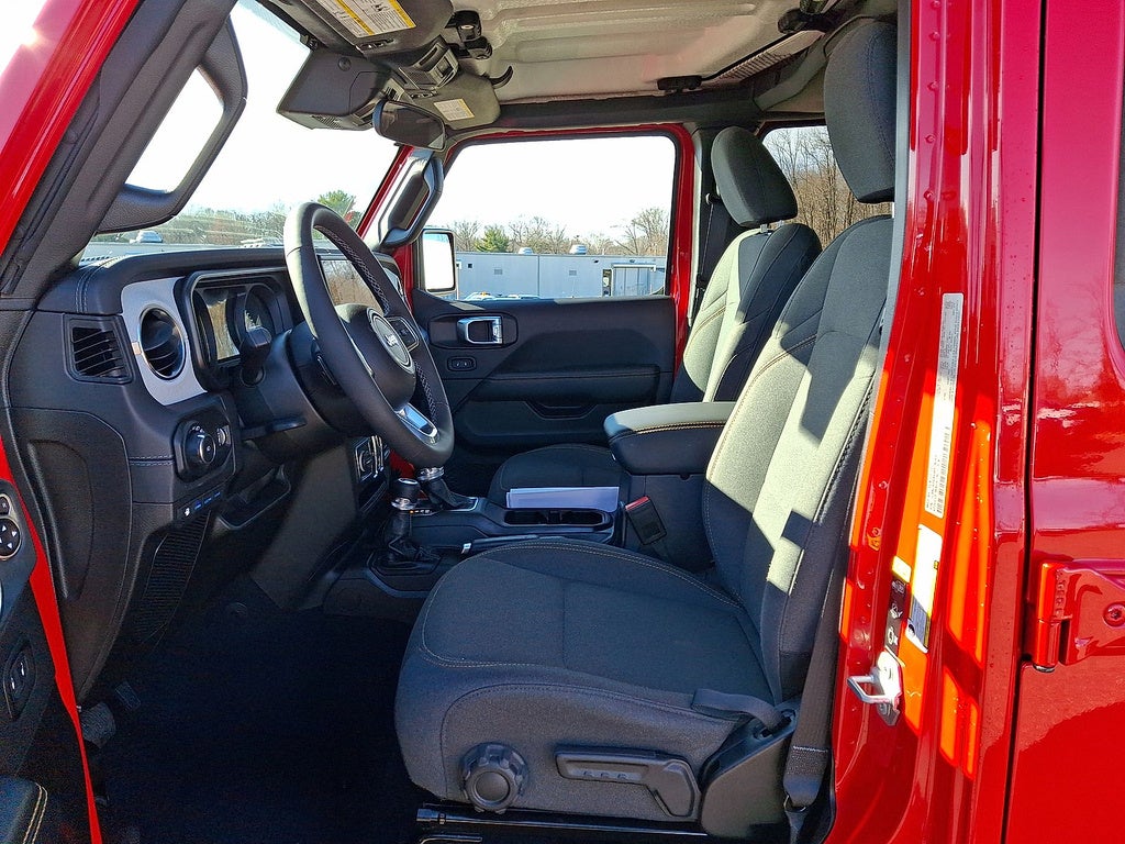 2025 Jeep Wrangler 4xe Sahara 4xe