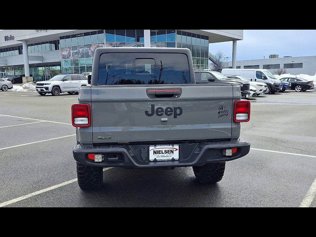 2022 Jeep Gladiator Willys