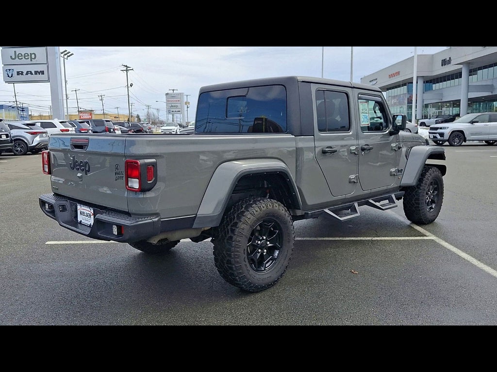 2022 Jeep Gladiator Willys