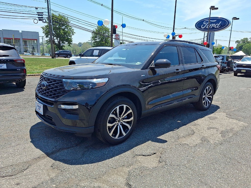 2023 Ford Explorer ST-Line