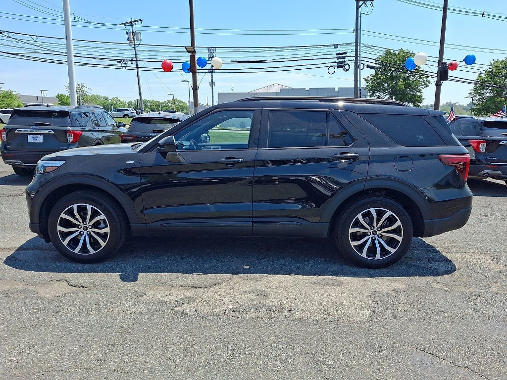 2023 Ford Explorer ST-Line