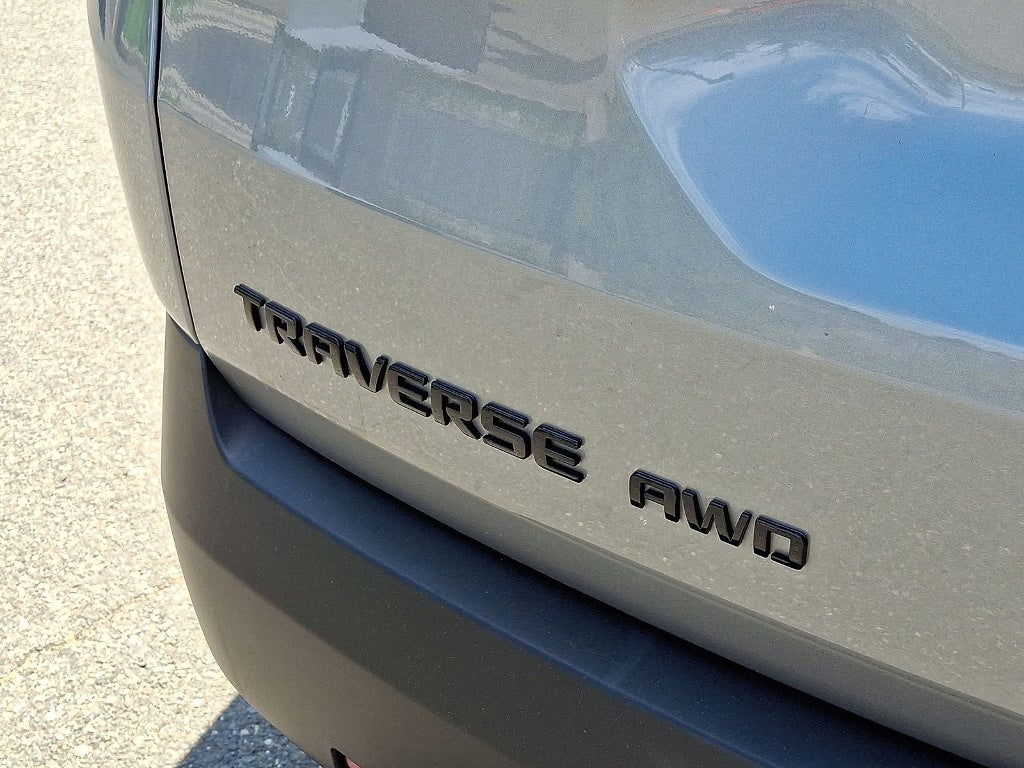 2023 Chevrolet Traverse RS