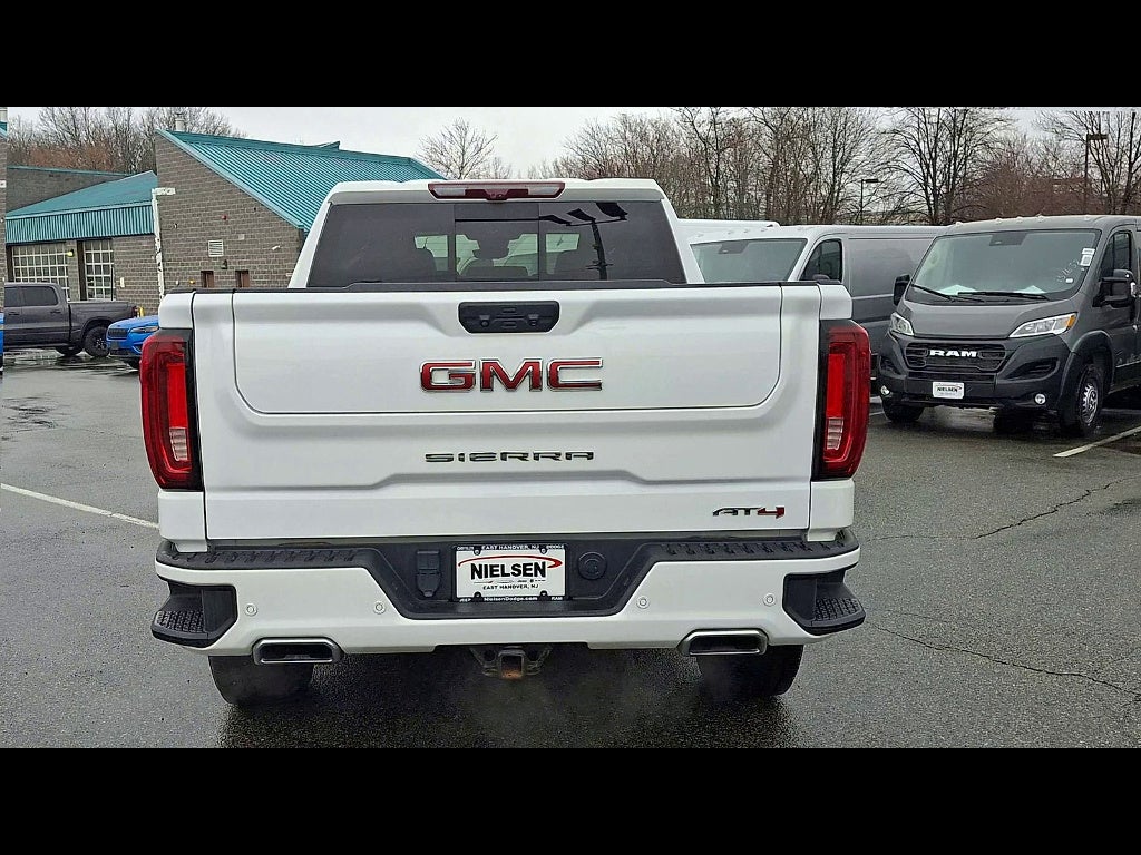 2022 GMC Sierra 1500 AT4