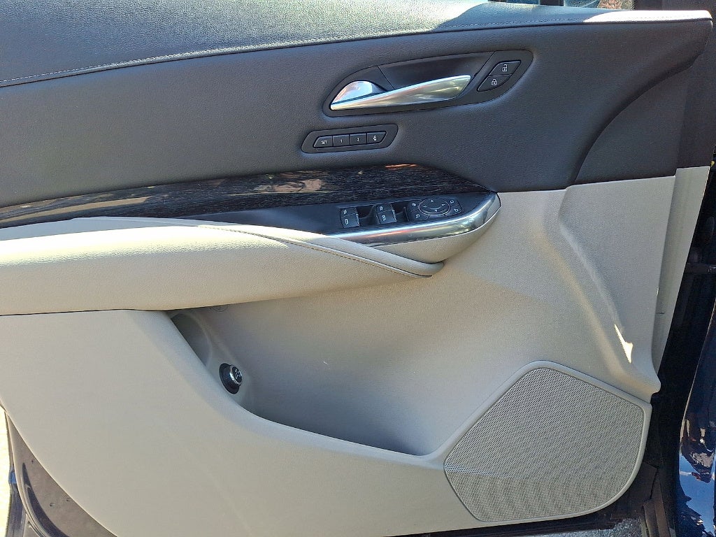 2021 Cadillac XT4 Premium Luxury