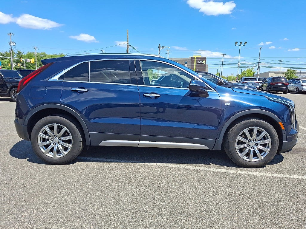 2021 Cadillac XT4 Premium Luxury