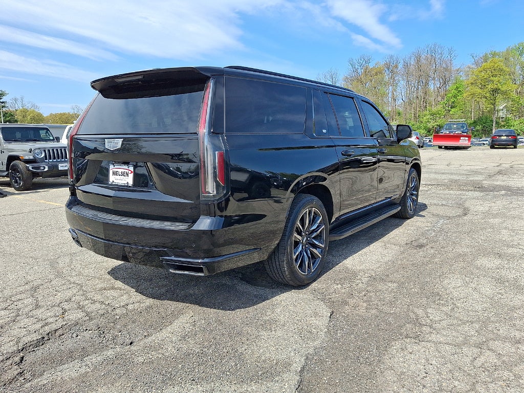 2022 Cadillac Escalade ESV Sport