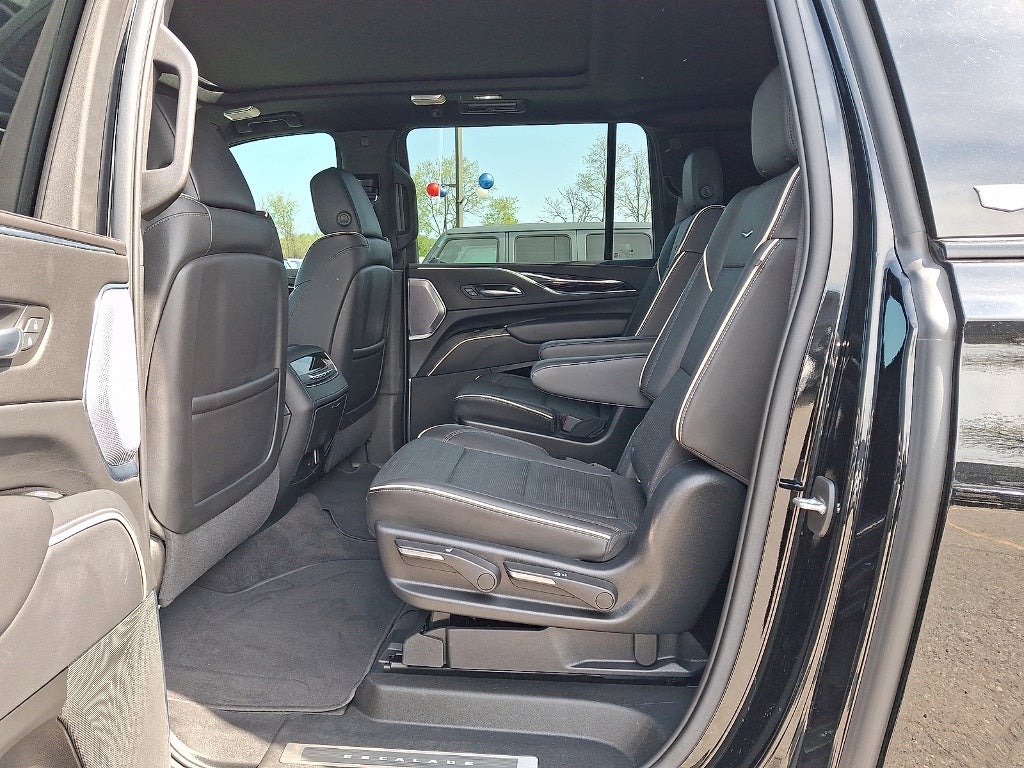 2022 Cadillac Escalade ESV Sport