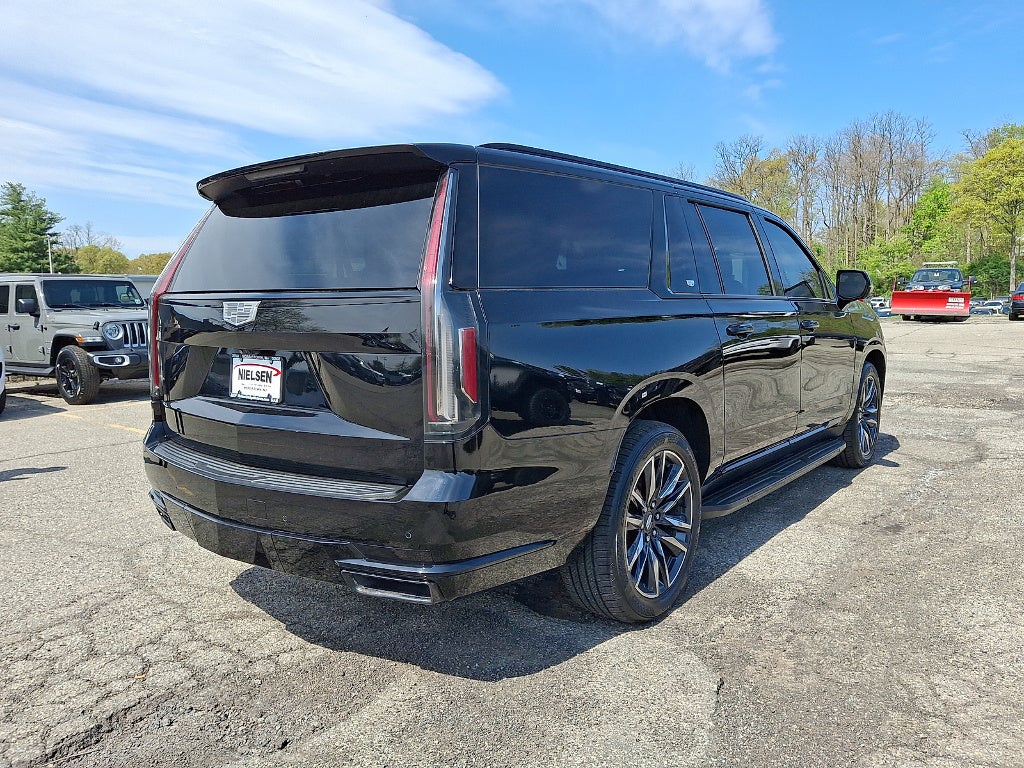 2022 Cadillac Escalade ESV Sport