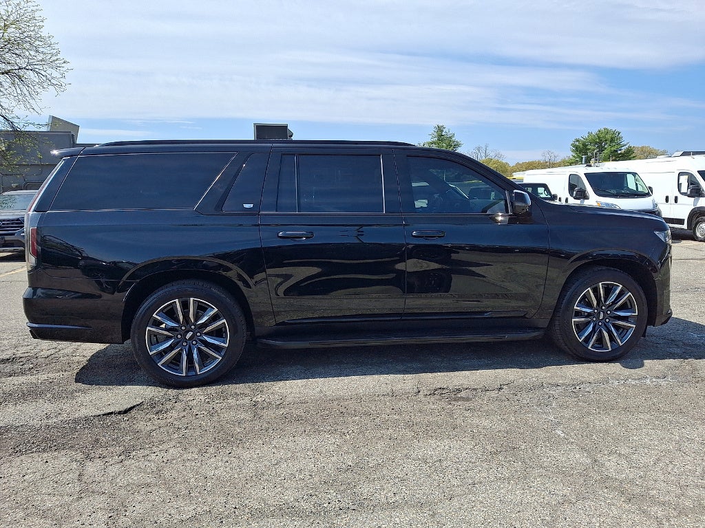 2022 Cadillac Escalade ESV Sport