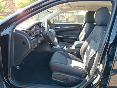 2023 Chrysler 300 Touring