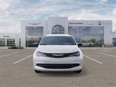 2026 Chrysler Voyager LX