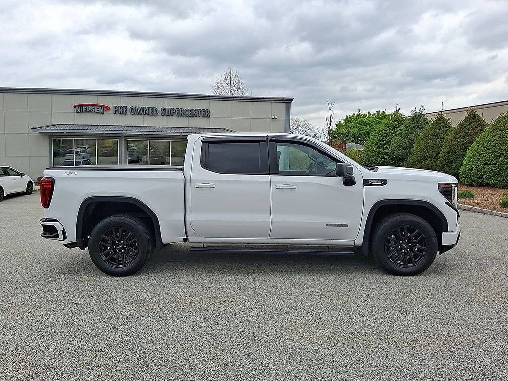 2025 GMC Sierra 1500 Elevation Standard