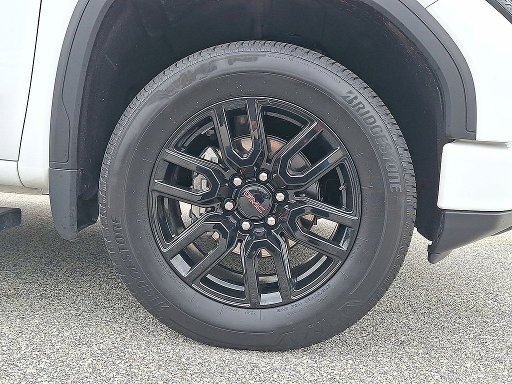 2025 GMC Sierra 1500 Elevation Standard