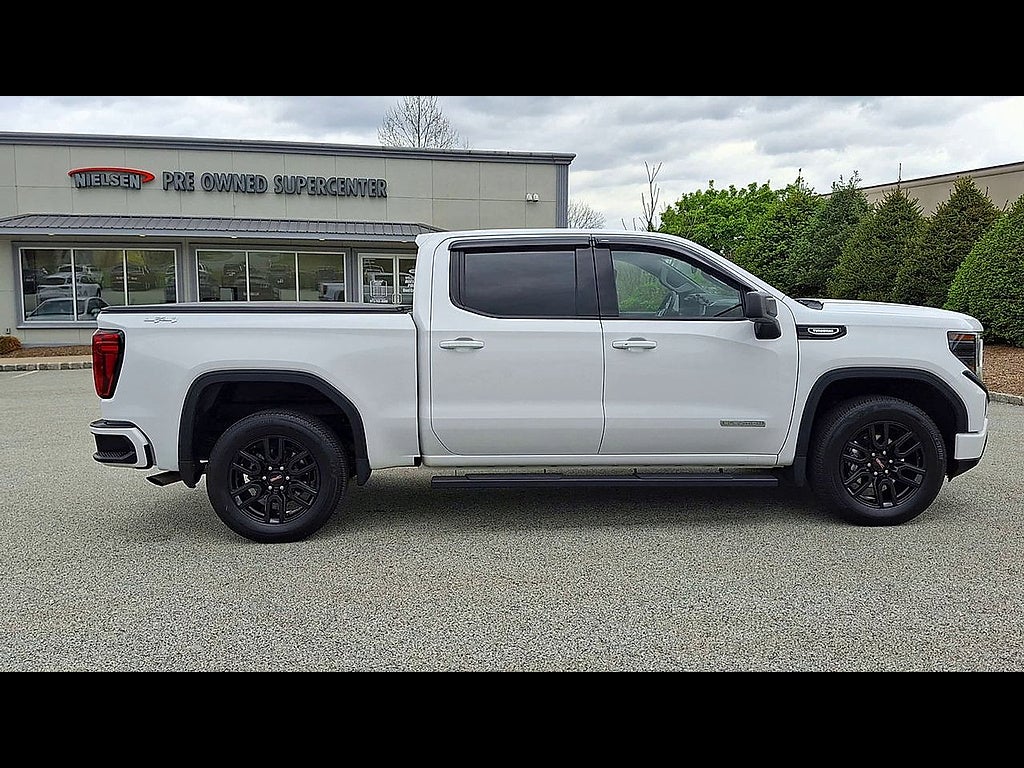 2025 GMC Sierra 1500 Elevation Standard