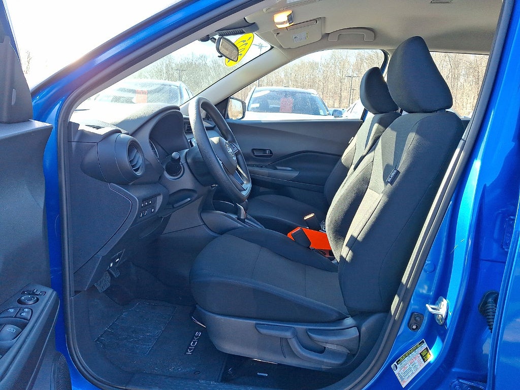 2025 Nissan Kicks Play S