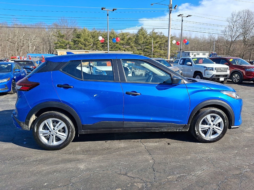2025 Nissan Kicks Play S