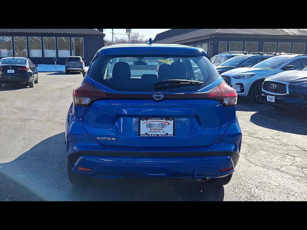 2025 Nissan Kicks Play S