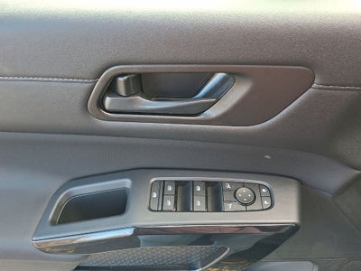 2025 Nissan Pathfinder S