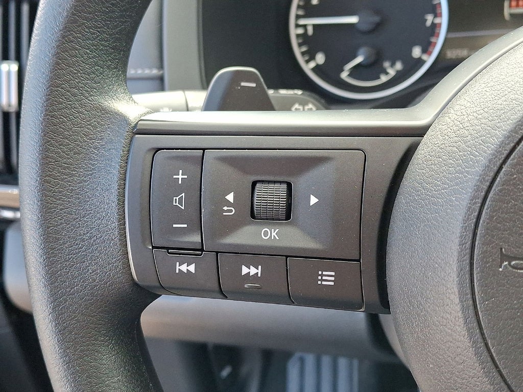 2025 Nissan Pathfinder S