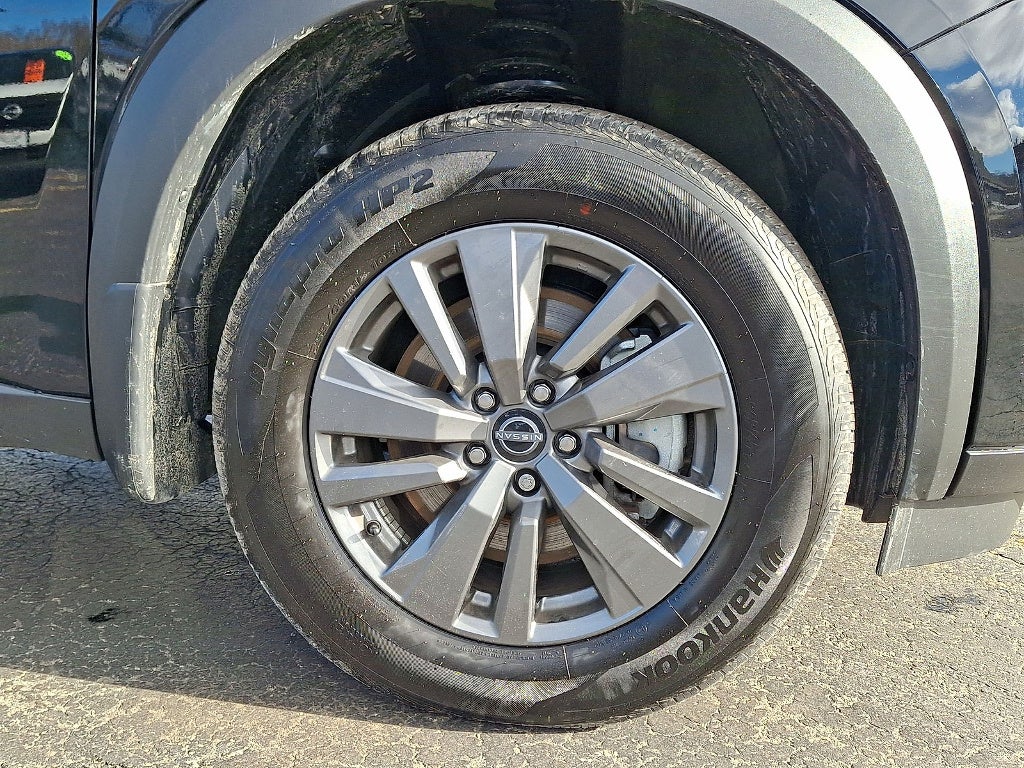 2025 Nissan Pathfinder S