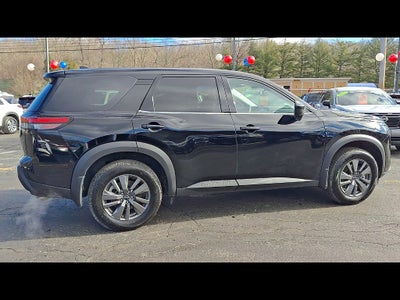 2025 Nissan Pathfinder S