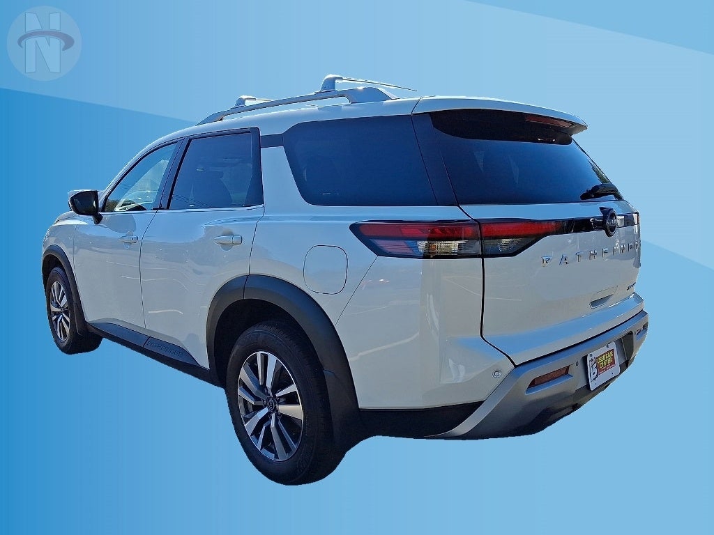 2024 Nissan Pathfinder SL
