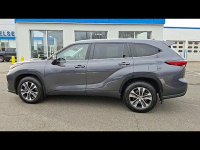 2023 Toyota Highlander XLE