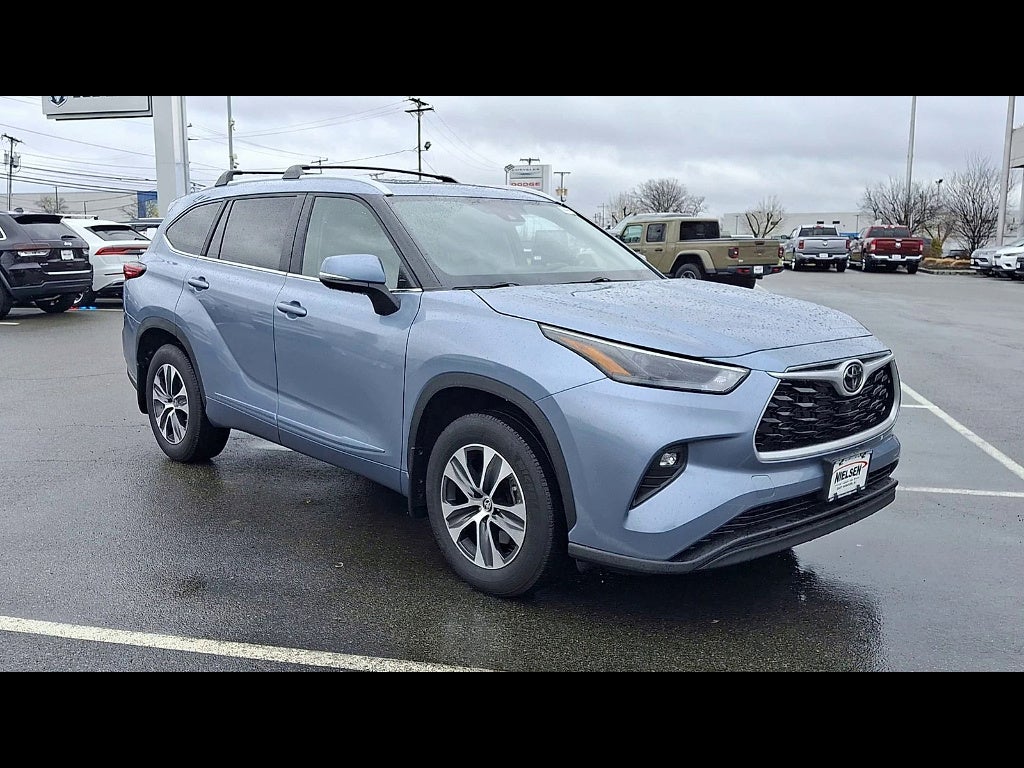 2023 Toyota Highlander XLE