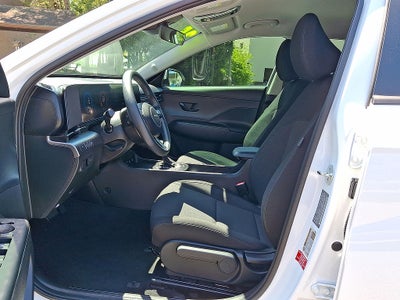 2025 Hyundai Kona SE