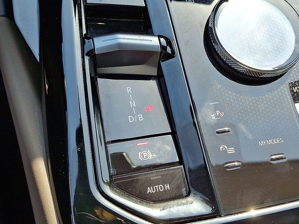 2025 BMW i5 xDrive40