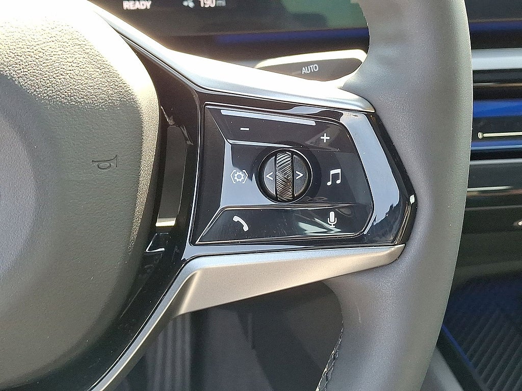 2025 BMW i5 xDrive40