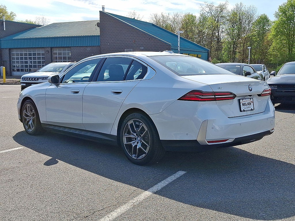 2025 BMW i5 xDrive40