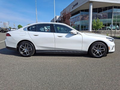 2025 BMW i5 xDrive40