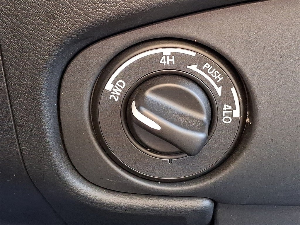 2023 Nissan Frontier SV CONVENIENCE & TECH PKG 4X4