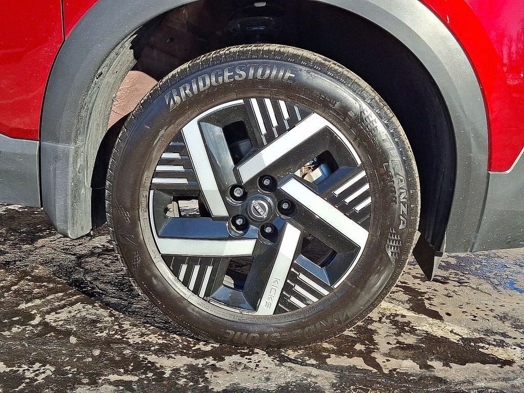 2025 Nissan Kicks SV