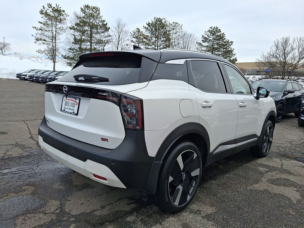 2025 Nissan Kicks SR