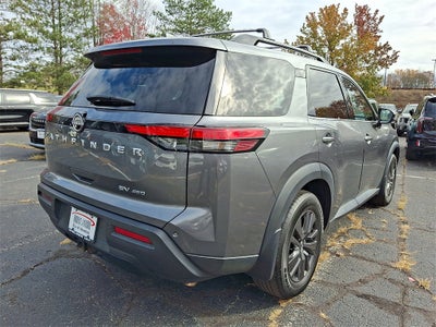 2022 Nissan Pathfinder SV