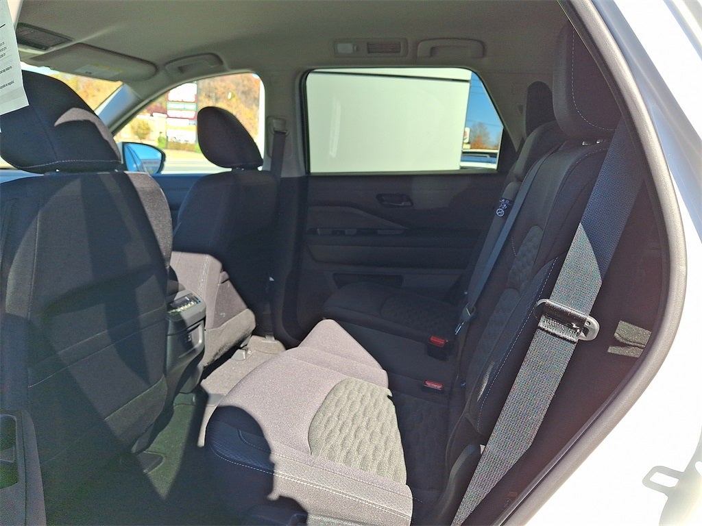 2024 Nissan Pathfinder SV 4WD