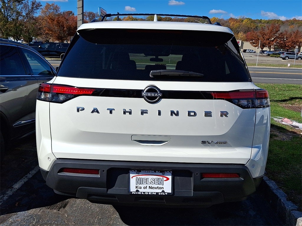 2024 Nissan Pathfinder SV 4WD